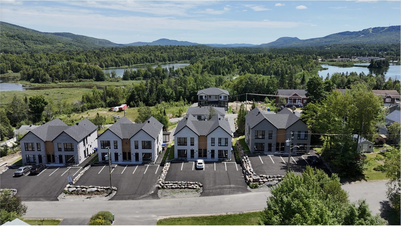 Complexe résidentiel de Développement Terracorp inc. à Saint-Donat