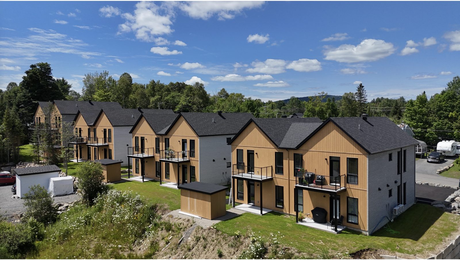 Projet résidentiel réalisé par Développement Terracorp inc. à Saint-Donat, vu du ciel