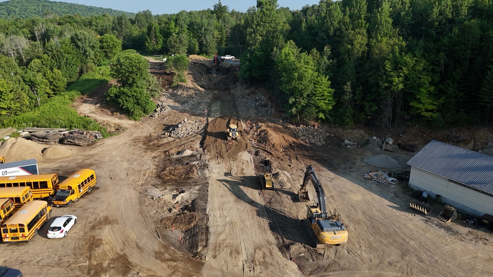 Les Loges du boisé — Saint-Alphonse-Rodriguez — Excavation de la plateforme et du chemin d'accès